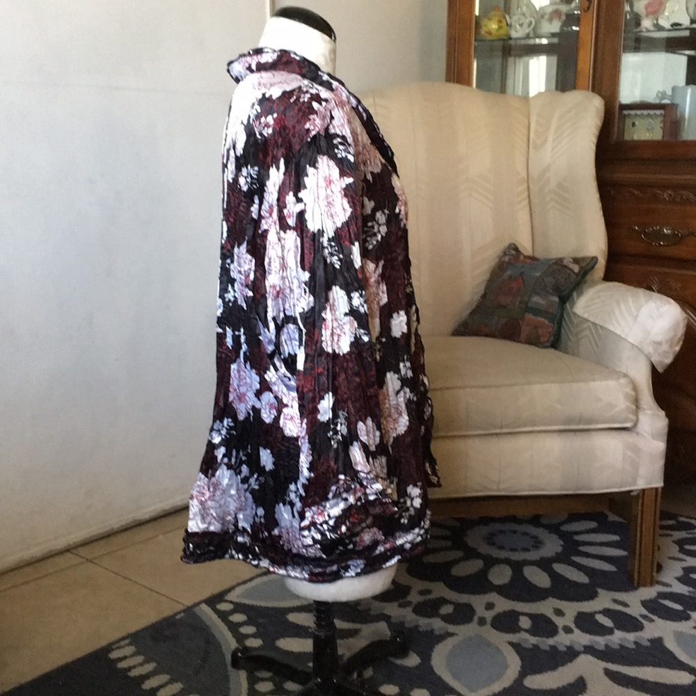 Blouse - Picture 2 of 4